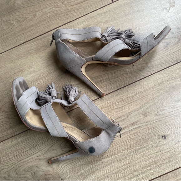 Chinese Laundry Shoes - Chinese Laundry Suede Fringe Heels